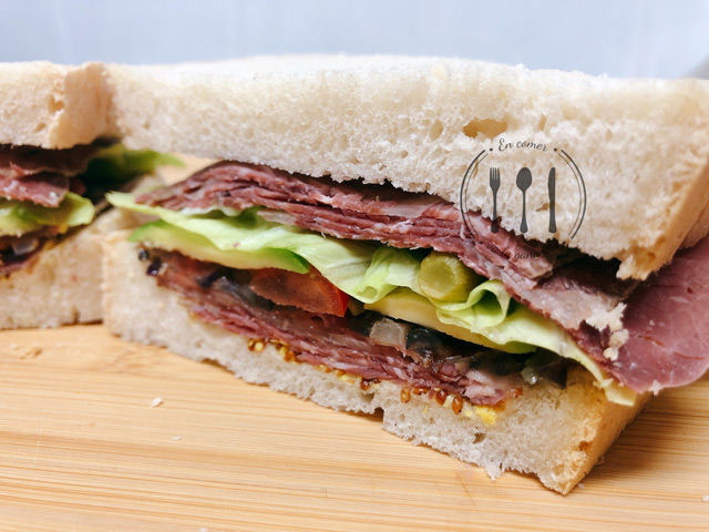 Sándwich de pastrami 1 Sándwich de pastrami