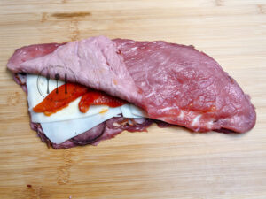 Delicioso cachopo de chosco y queso Edam 7 Corte de cachopo de chosco y queso holandés