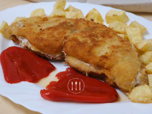 Cachopo de Emperador, Trucha Ahumada y Queso Crema. 1 Cachopo de emperador, trucha ahumada y queso crema