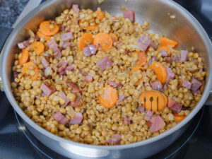 Lentejas con cuscús y verduras 8 Lentejas añadidas a la cazuela