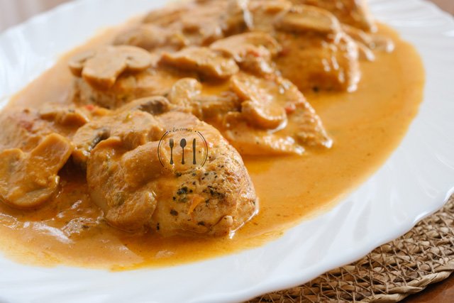 Pechugas de pollo en salsa de champiñones 1 Pechugas de pollo en salsa de champiñones